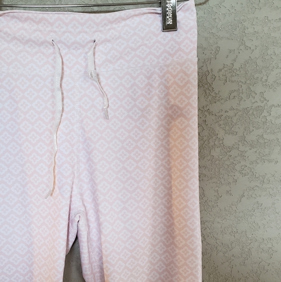 Sarah's Day white fox active leggings size Medium - Picture 3 of 5